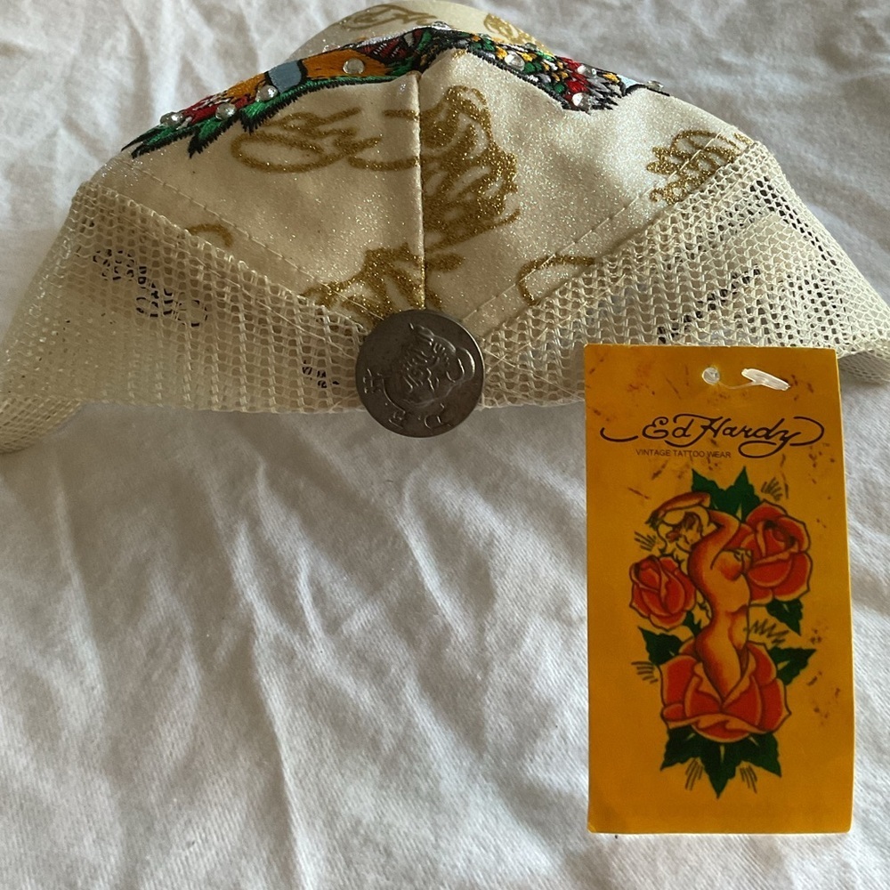Ed Hardy Embroidered Cap - Picture 4 of 8